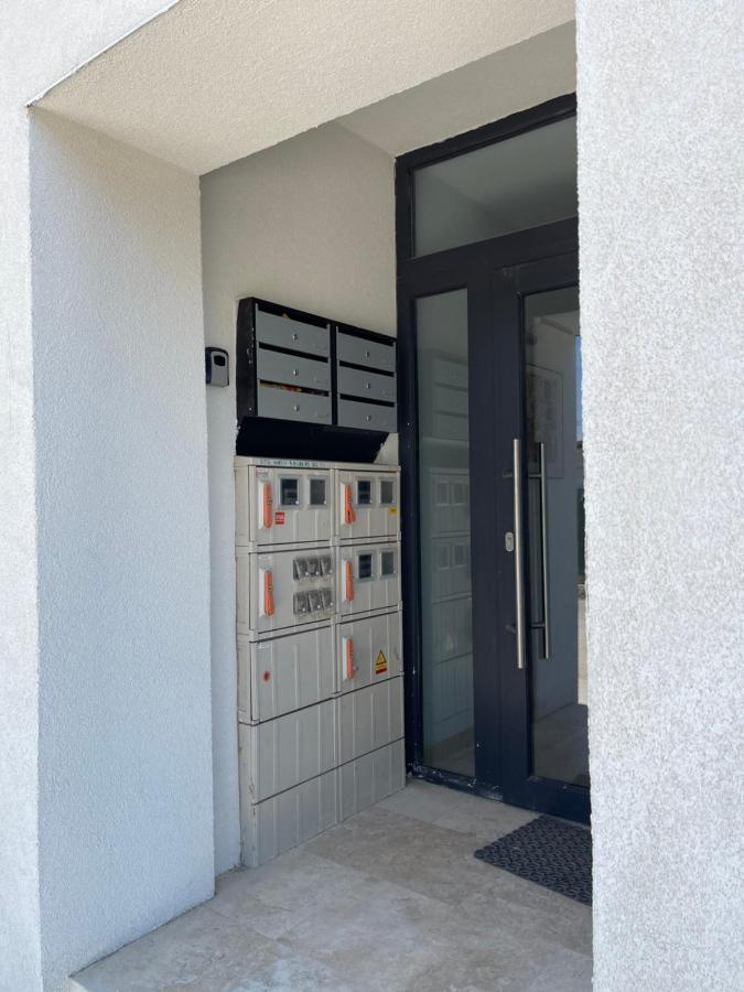 Noah Apartment Self Check-In Otopeni Εξωτερικό φωτογραφία